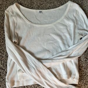 Cream Uniqlo long sleeve ribbed shirt. Size woman’s S